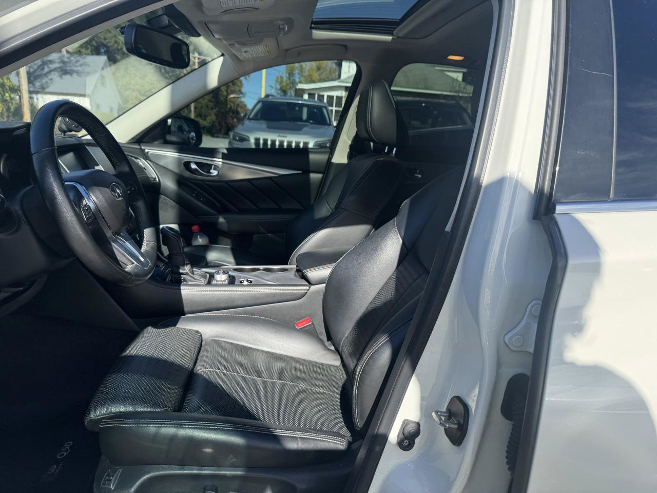 Used 2018 INFINITI Q50 Sport AWD/4WD image 2
