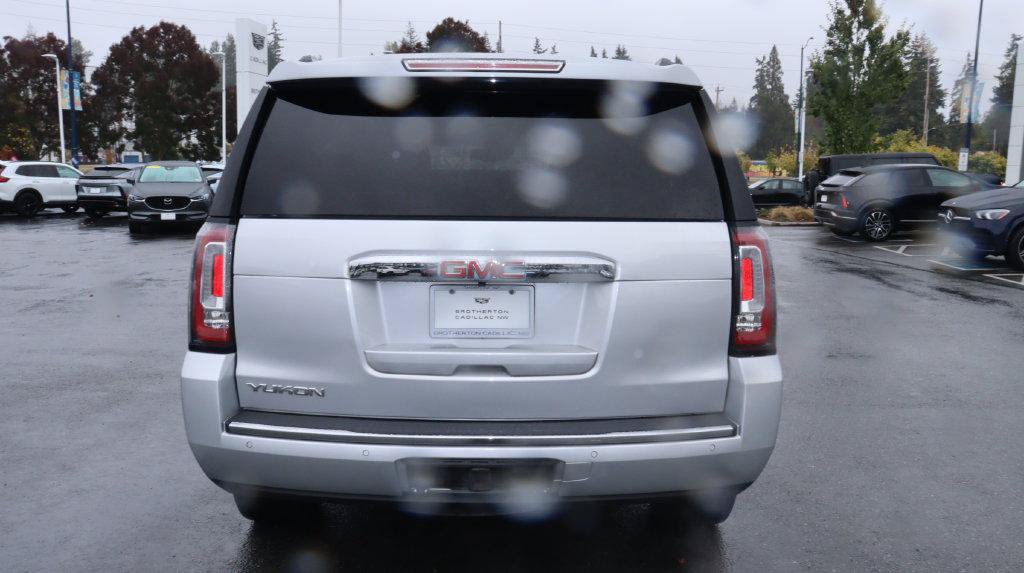 Used 2018 GMC Yukon Denali w/ Denali Ultimate Package AWD/4WD image 4