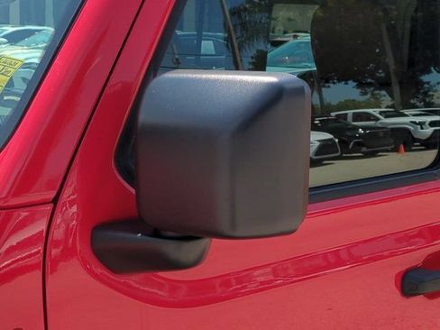 Used 2021 Jeep Wrangler Unlimited Sahara AWD/4WD image 12