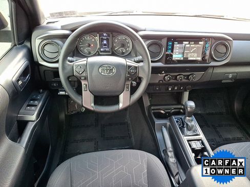 Used 2019 Toyota Tacoma TRD Sport image 15