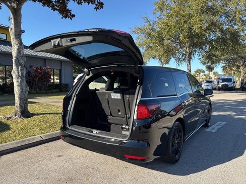 Used 2023 Honda Odyssey Sport image 18