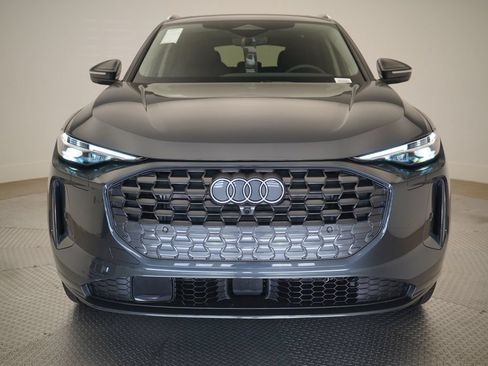 Used 2025 Audi Q5 Premium Plus w/ Premium Plus AWD/4WD image 5