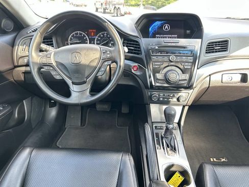 Used 2013 Acura ILX w/ Technology Package FWD image 20