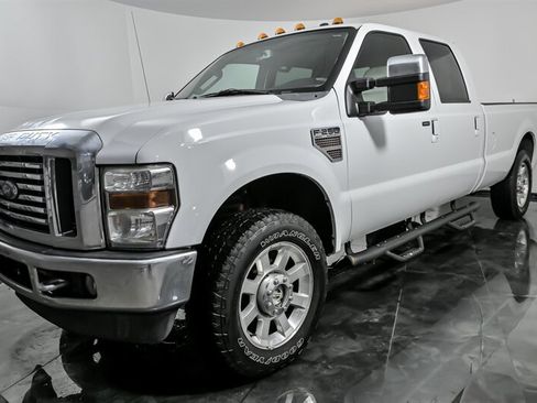 Used 2010 Ford F250 Lariat image 5