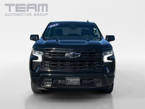 Used 2023 Chevrolet Silverado 1500 RST image 2