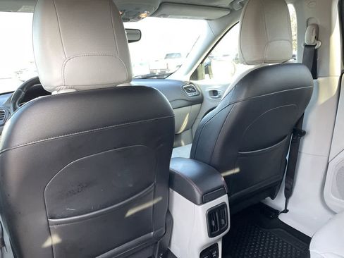 Used 2018 Jeep Compass Limited w/ Navigation Group image 19