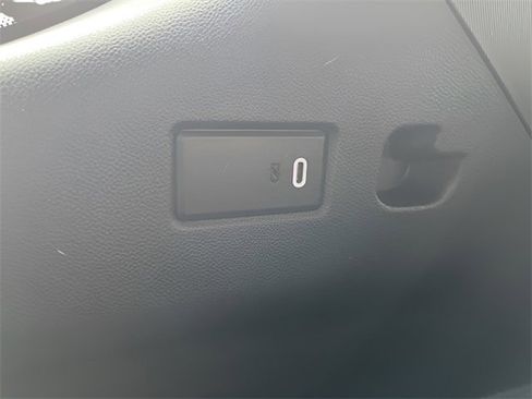 Certified 2023 GMC Yukon SLT image 32