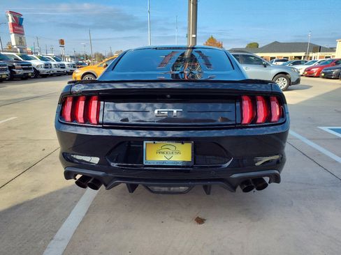 Used 2018 Ford Mustang GT image 6