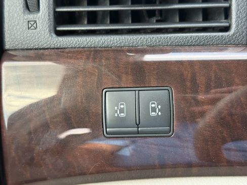 Used 2015 Nissan Quest SV FWD image 31