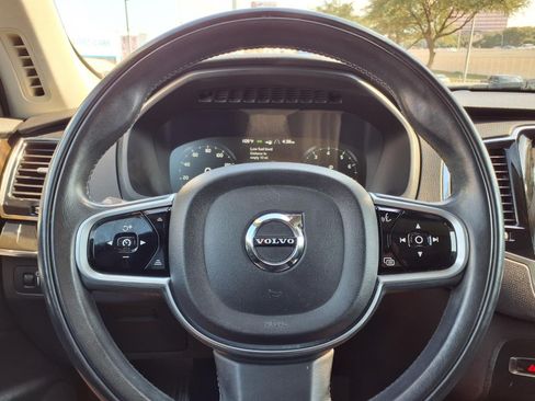 Used 2018 Volvo XC90 T5 Momentum w/ Convenience Package FWD image 24