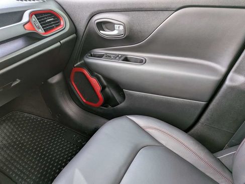 Used 2023 Jeep Renegade Trailhawk w/ Sun/Sound Group AWD/4WD image 21