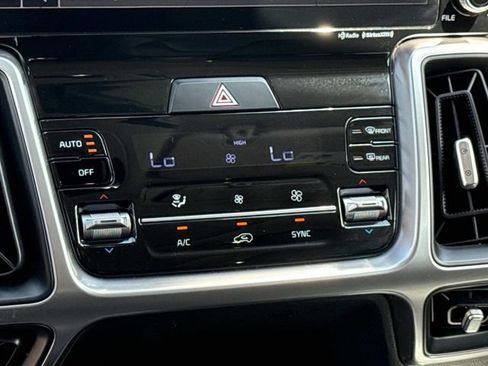Used 2023 Kia Sorento S w/ Panoramic Sunroof Package AWD/4WD image 22