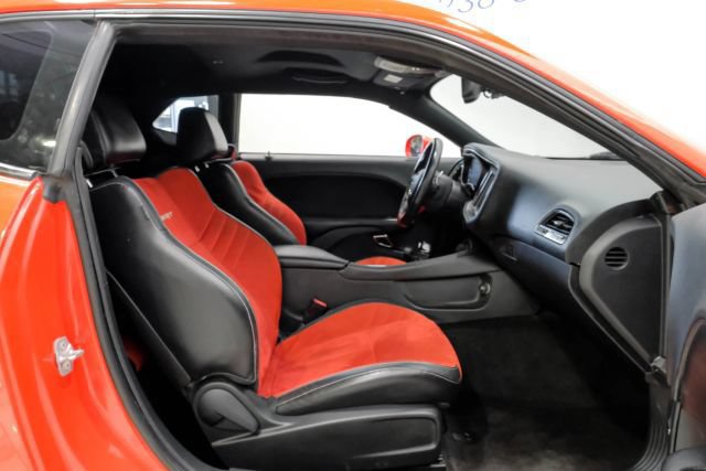 Used 2018 Dodge Challenger SRT Hellcat RWD image 39