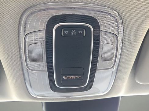 Used 2025 Hyundai Elantra Blue image 33