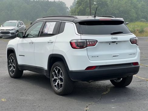 Used 2026 Jeep Compass Limited AWD/4WD image 10