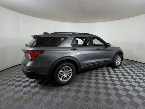 New 2026 Ford Explorer Active w/ Active Comfort Package image 4