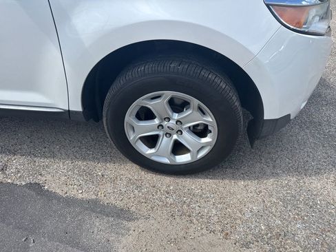 Used 2013 Ford Edge SEL FWD image 16