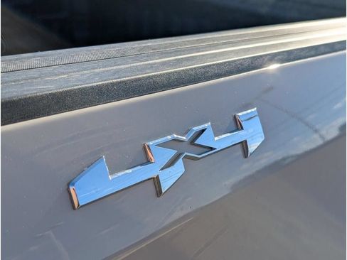 New 2026 GMC Sierra 1500 SLE w/ Preferred Package AWD/4WD image 10