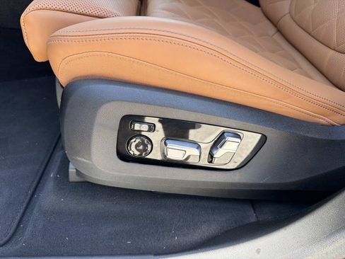 Used 2025 BMW X5 M60i AWD/4WD image 9