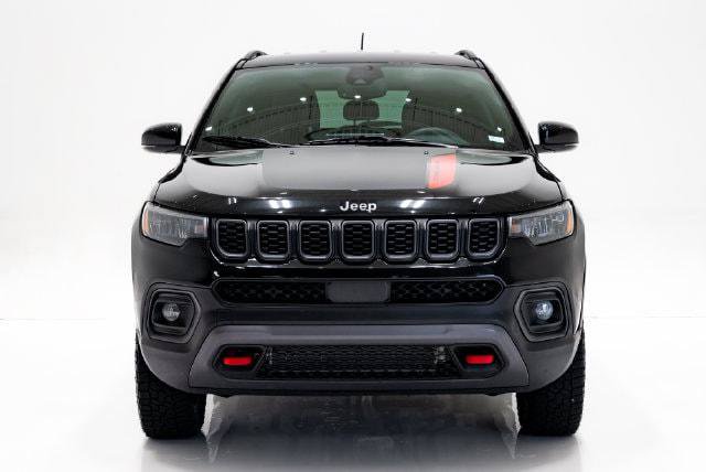 Certified 2024 Jeep Compass Trailhawk AWD/4WD image 4
