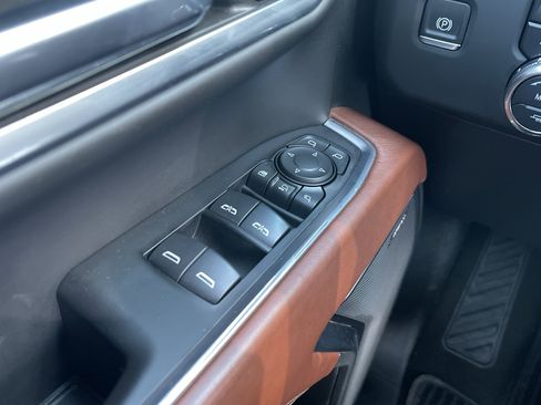 Used 2024 GMC Sierra 3500 Denali Ultimate image 23