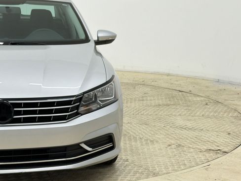 Used 2016 Volkswagen Passat 1.8T R-Line image 20
