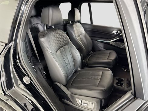 Used 2021 BMW ALPINA XB7 image 30