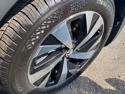 Certified 2023 Volkswagen ID.4 Pro image 18