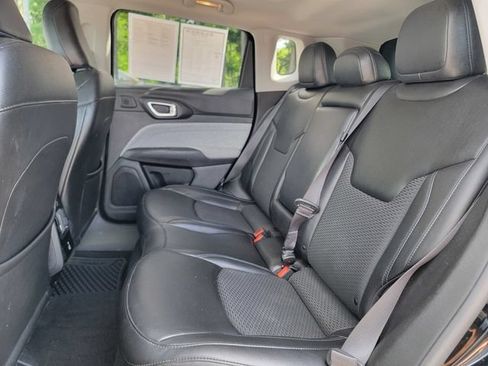 Certified 2022 Jeep Compass Latitude w/ Sun and Sound Group AWD/4WD image 22
