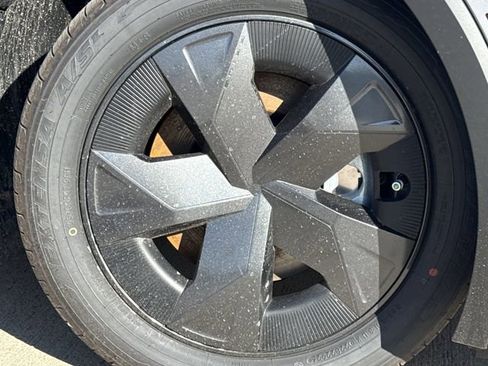 New 2026 Toyota Prius SE image 9