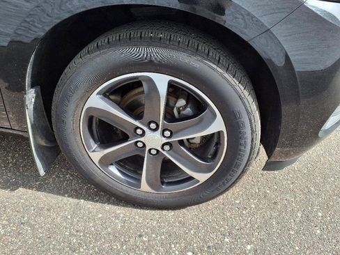 Used 2020 Buick Enclave Essence w/ Sport Touring Edition image 4