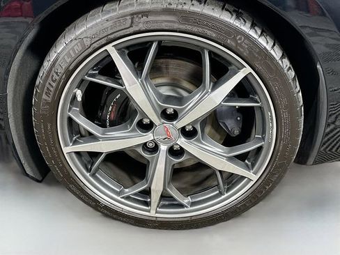 Used 2023 Chevrolet Corvette Stingray Premium Conv w/ Z51 Performance Package RWD image 29