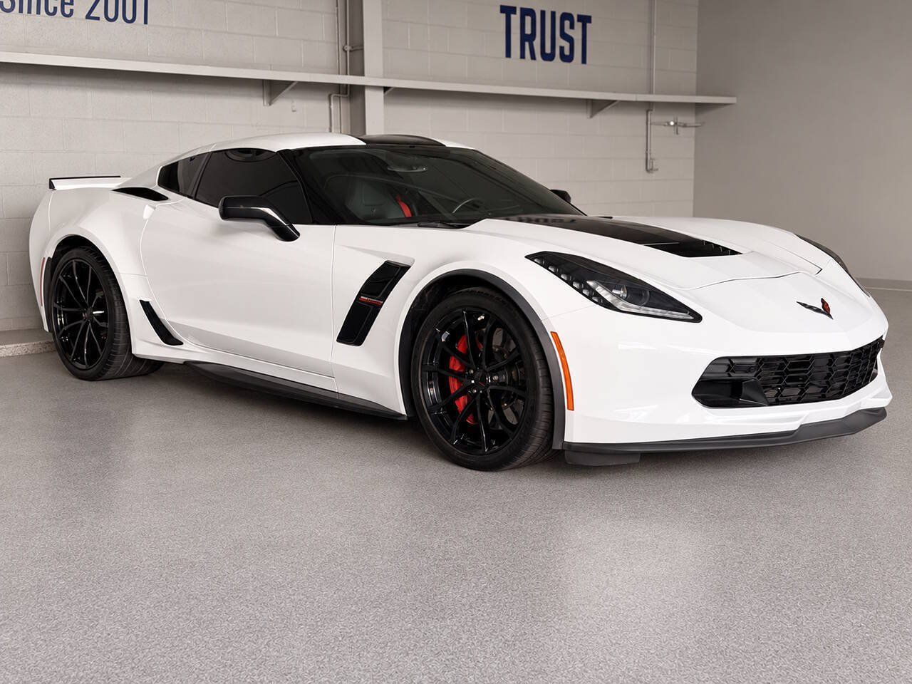Used 2017 Chevrolet Corvette Grand Sport RWD image 3