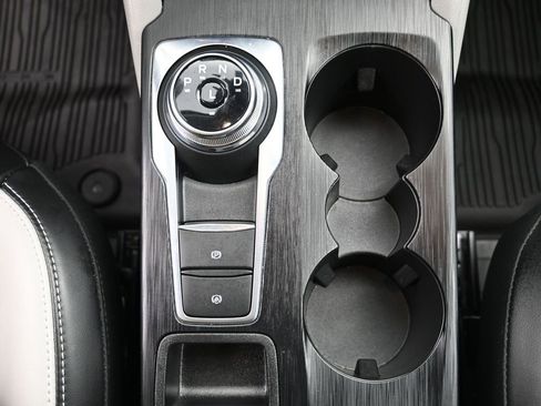 Certified 2025 Ford Escape SE w/ Class II Trailer Tow Package image 19