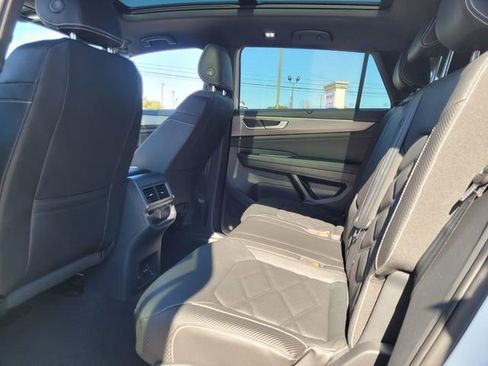 New 2026 Volkswagen Atlas Cross Sport SE AWD/4WD image 5