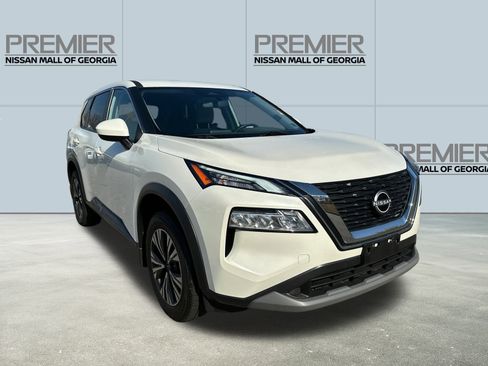 Certified 2023 Nissan Rogue SV image 3