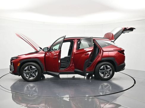 Used 2025 Hyundai Tucson SEL FWD image 46