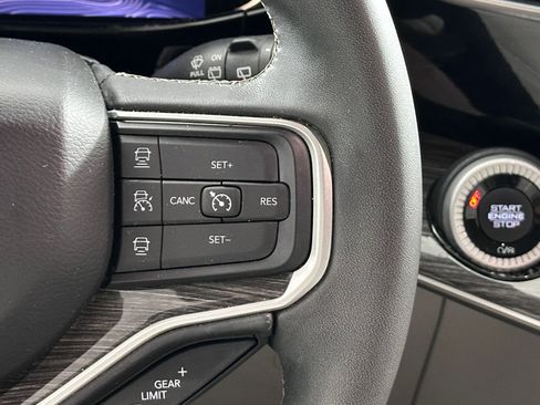 Used 2022 Jeep Wagoneer Series III w/ Premium Group I image 16