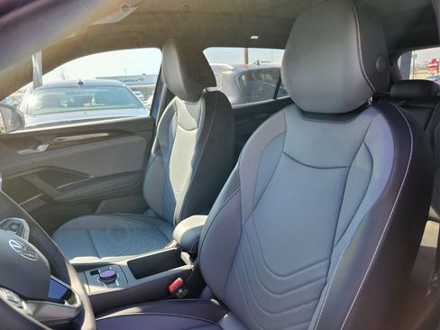 New 2026 Volkswagen Tiguan SE R-Line image 9