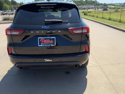 Used 2023 Ford Escape ST-Line w/ Tech Pack #1 FWD image 6