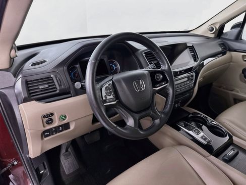 Certified 2019 Honda Pilot Touring image 9