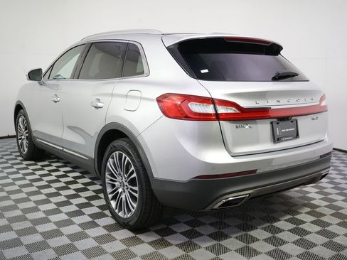 Used 2016 Lincoln MKX Reserve w/ Climate Package AWD/4WD image 4
