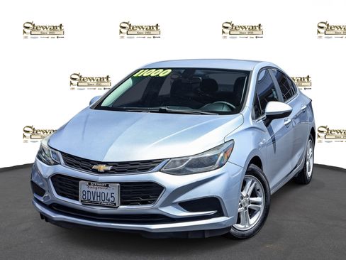 Used 2018 Chevrolet Cruze LT w/ LT Fleet Convenience Package FWD image 1