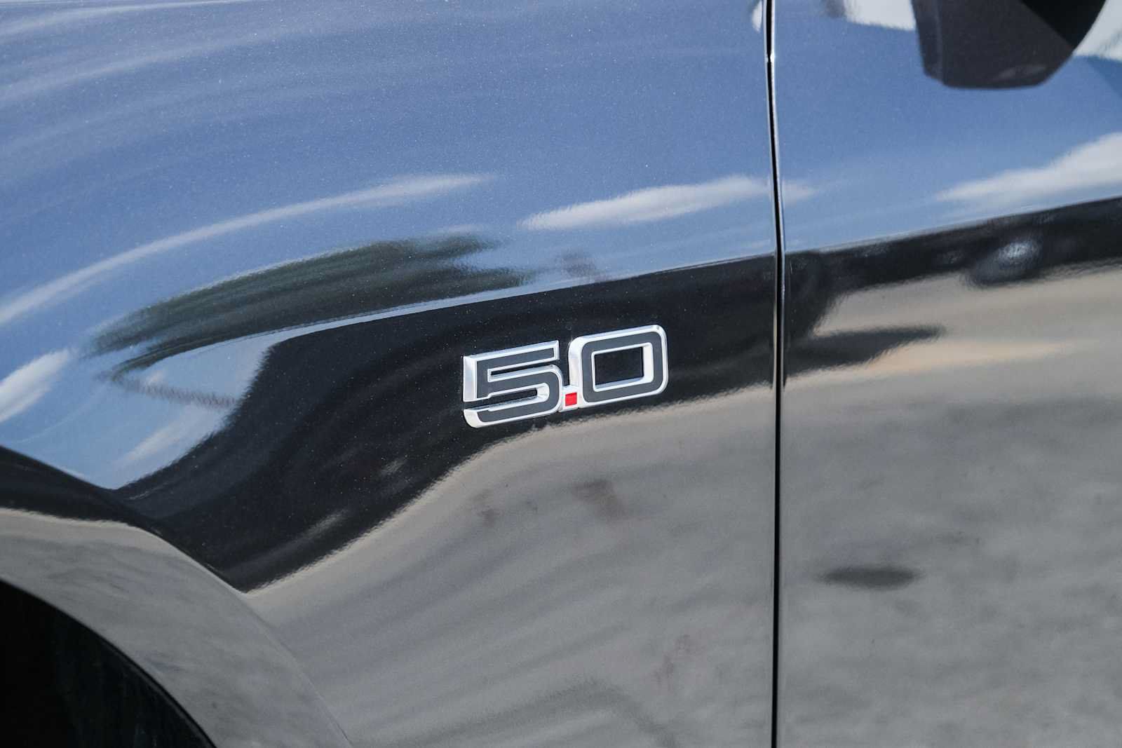 Used 2024 Ford Mustang GT Premium RWD image 3