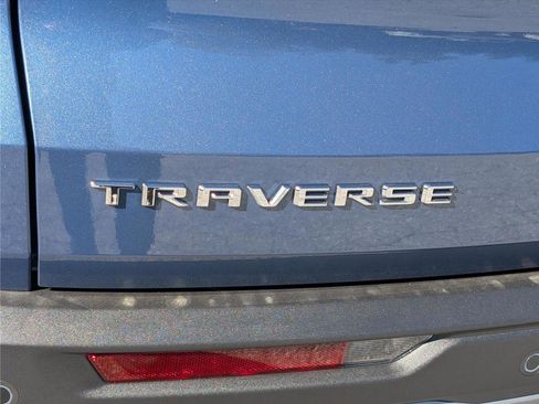 New 2026 Chevrolet Traverse LT image 5