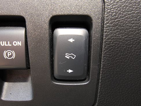 Used 2018 Ford F150 Lariat w/ Equipment Group 501A Mid image 25