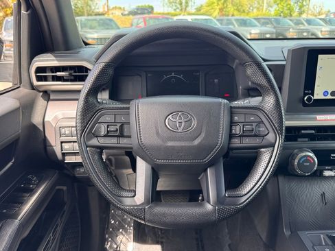 Used 2025 Toyota Tacoma SR5 image 21