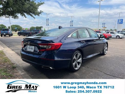 Used 2018 Honda Accord Touring image 7