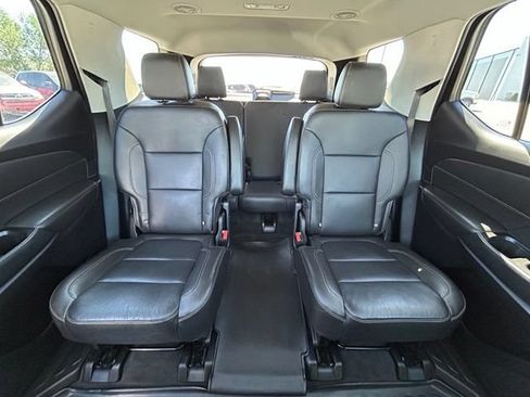 Used 2020 Chevrolet Traverse RS AWD/4WD image 43