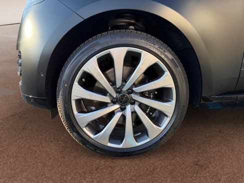New 2026 Land Rover Range Rover SE AWD/4WD image 9